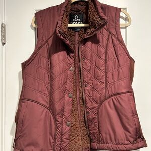 LRG Women's Maroon Quilted Vest
